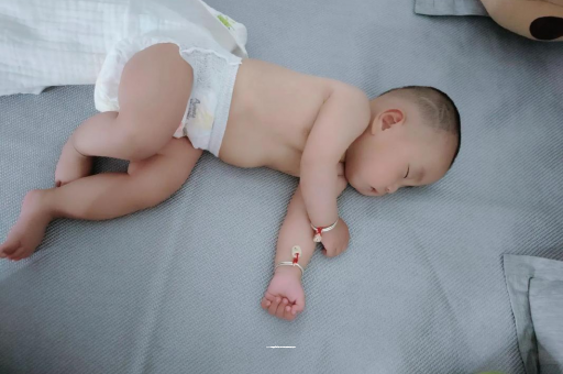 商水宝宝口水多怎么回事